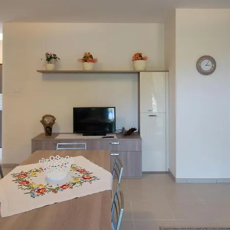 In Tignale/gardasee 34617